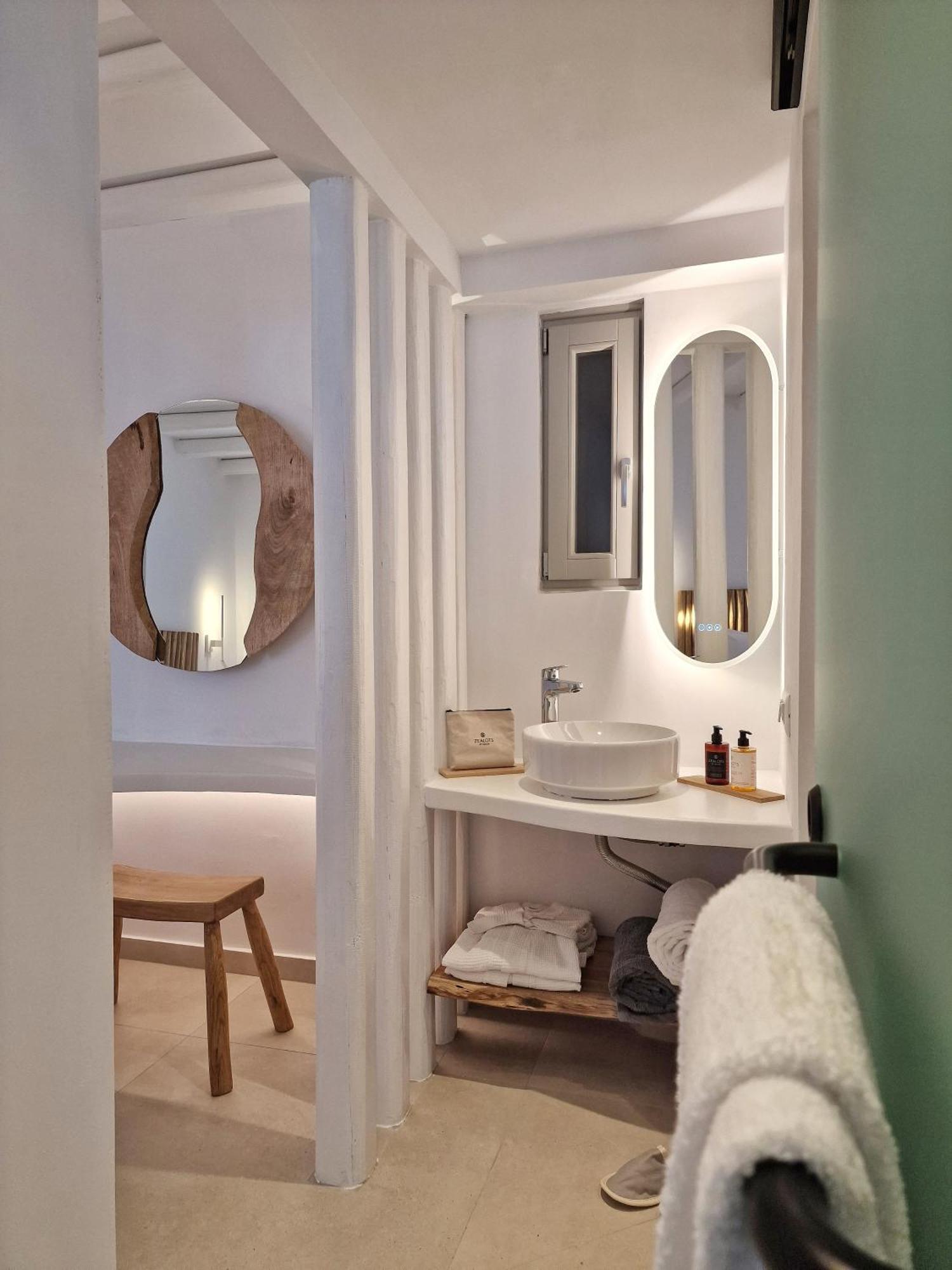 Agada Folegandros Suites & Villas Άνω Μεριά Εξωτερικό φωτογραφία